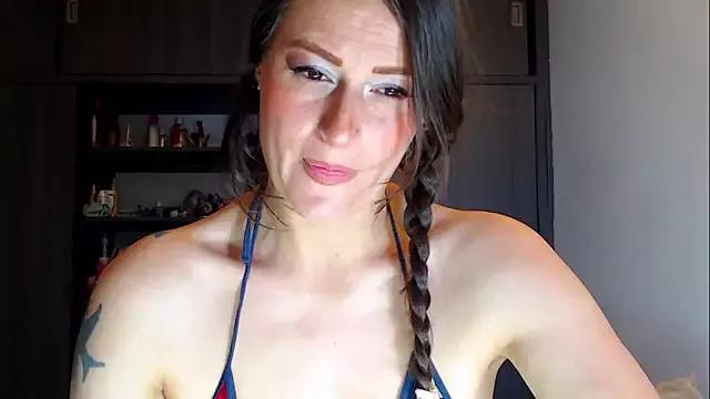 JadeHiilton from StripChat is Freechat