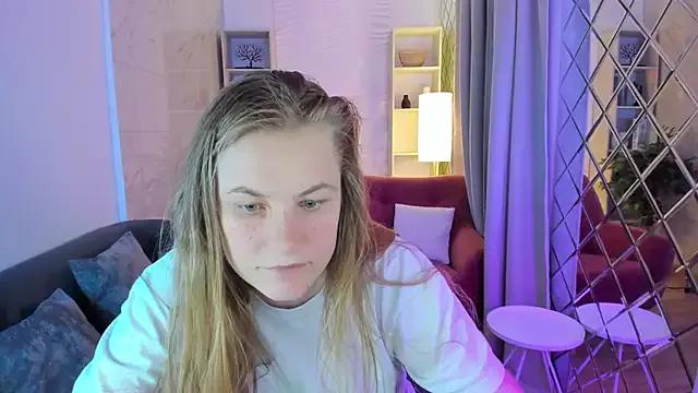 JadeSoft from StripChat is Freechat