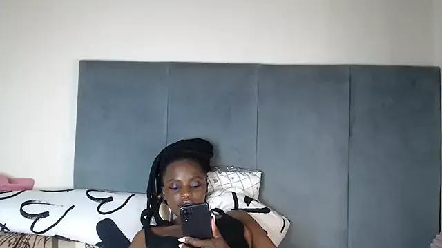 Jah-Queen from StripChat is Freechat
