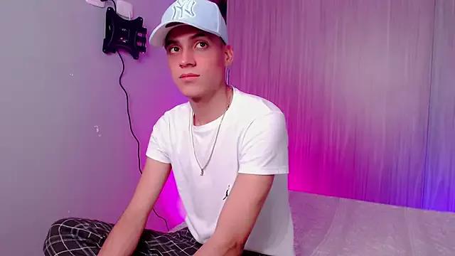 Unleash your urge for fetish cams livestreamers with our pick of steaming hot models, versed in the art of seduction and indulgence.