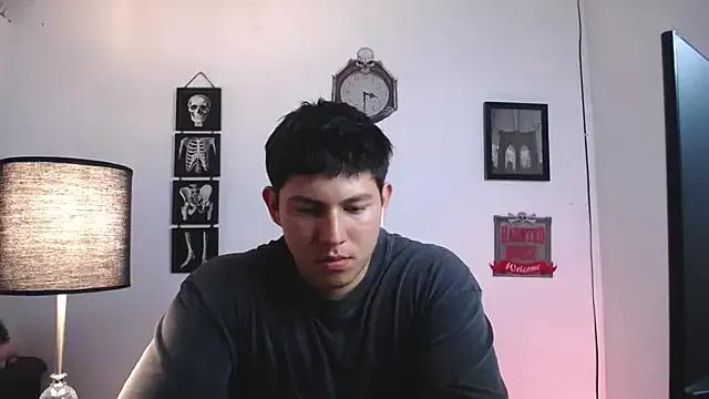 Unleash your urge for fetish cams livestreamers with our pick of steaming hot models, versed in the art of seduction and indulgence.