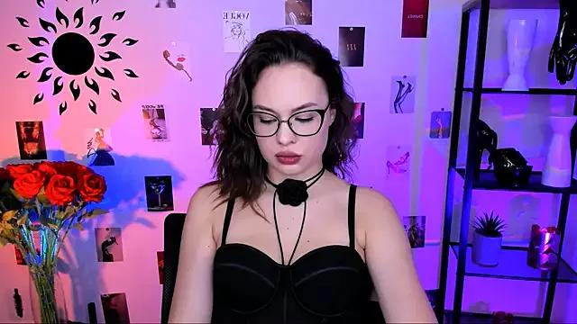 Unleash your urge for fetish cams livestreamers with our pick of steaming hot models, versed in the art of seduction and indulgence.