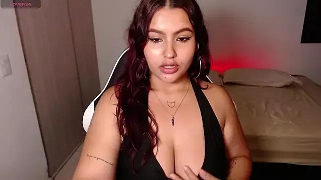 Unleash your urge for fetish cams livestreamers with our pick of steaming hot models, versed in the art of seduction and indulgence.