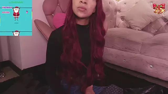 jennie_whitee from StripChat is Freechat