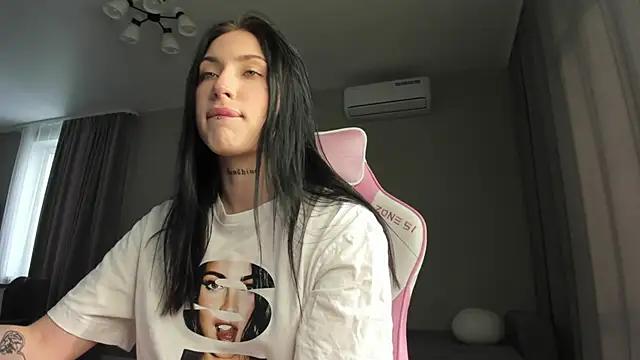 Unleash your urge for fetish cams livestreamers with our pick of steaming hot models, versed in the art of seduction and indulgence.