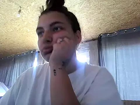 jennifersimone from StripChat is Freechat