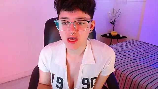 jeroharper from StripChat is Freechat