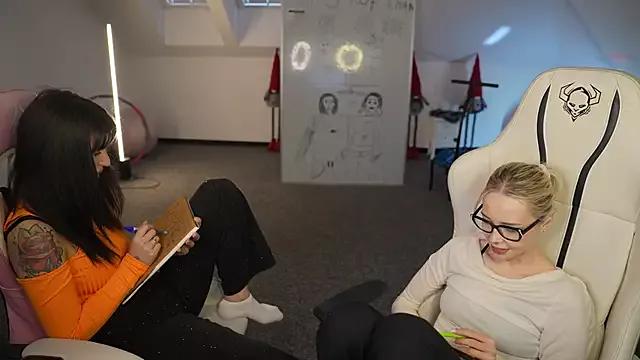 Unleash your urge for fetish cams livestreamers with our pick of steaming hot models, versed in the art of seduction and indulgence.