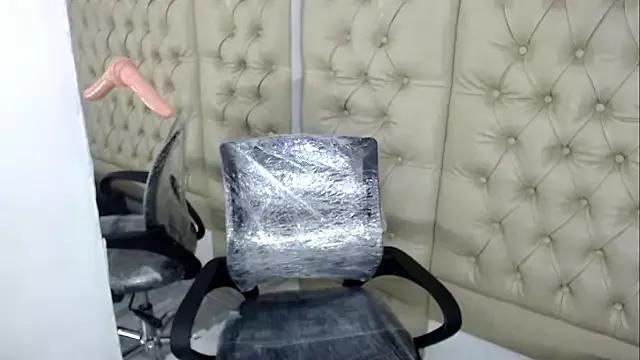 Unleash your urge for fetish cams livestreamers with our pick of steaming hot models, versed in the art of seduction and indulgence.