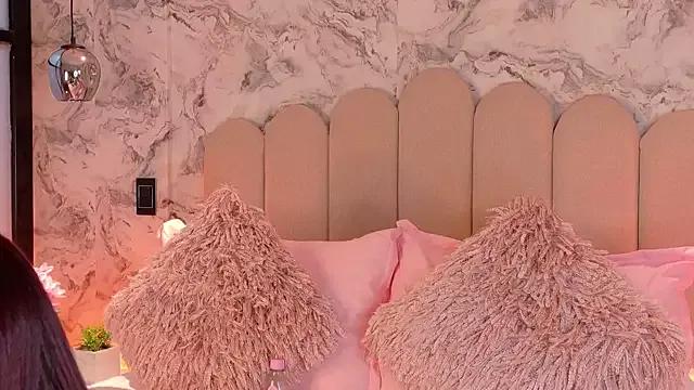 Unleash your urge for fetish cams livestreamers with our pick of steaming hot models, versed in the art of seduction and indulgence.