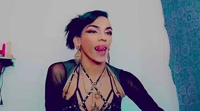 Unleash your urge for fetish cams livestreamers with our pick of steaming hot models, versed in the art of seduction and indulgence.