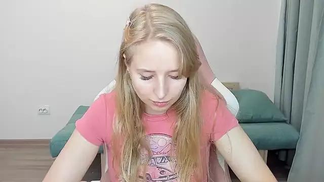 Unleash your urge for fetish cams livestreamers with our pick of steaming hot models, versed in the art of seduction and indulgence.