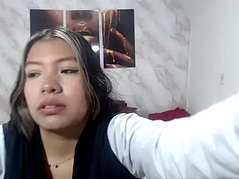 Unleash your urge for fetish cams livestreamers with our pick of steaming hot models, versed in the art of seduction and indulgence.
