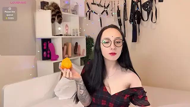 Jinhee_Tiny from StripChat is Freechat