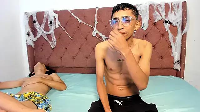 Unleash your urge for fetish cams livestreamers with our pick of steaming hot models, versed in the art of seduction and indulgence.