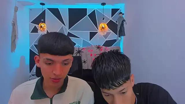 Unleash your urge for fetish cams livestreamers with our pick of steaming hot models, versed in the art of seduction and indulgence.