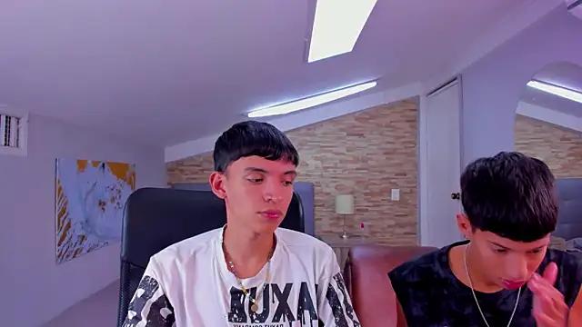 Unleash your urge for fetish cams livestreamers with our pick of steaming hot models, versed in the art of seduction and indulgence.