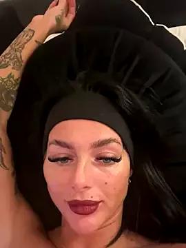 Unleash your urge for fetish cams livestreamers with our pick of steaming hot models, versed in the art of seduction and indulgence.