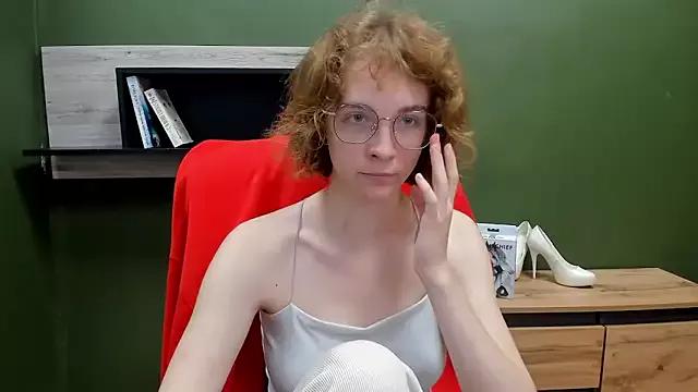 juicyPenny from StripChat is Freechat