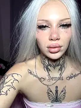 Julamayana from StripChat is Freechat