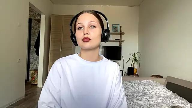 JuliaTwink from StripChat is Freechat
