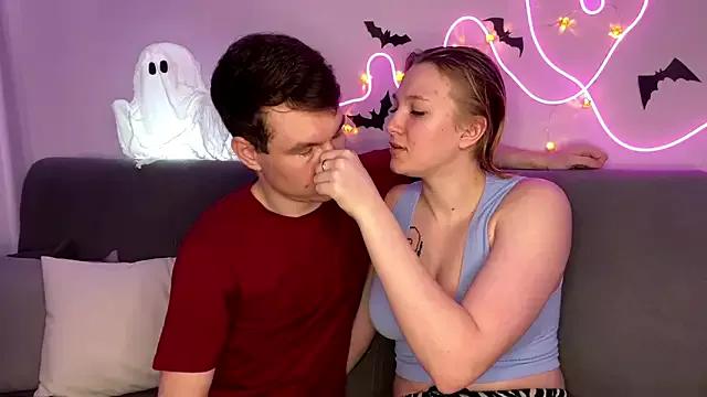 Unleash your urge for fetish cams livestreamers with our pick of steaming hot models, versed in the art of seduction and indulgence.