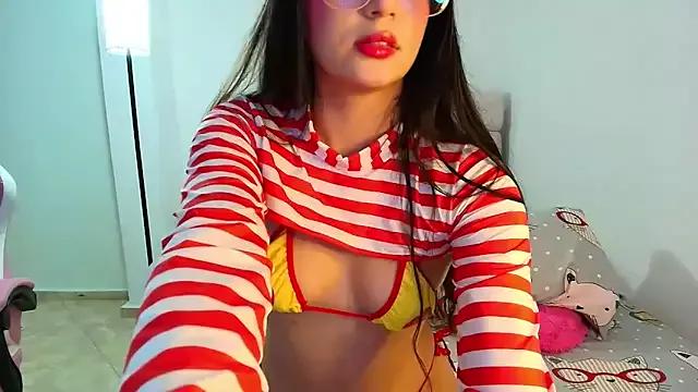 Julieta_Rose19 from StripChat is Freechat