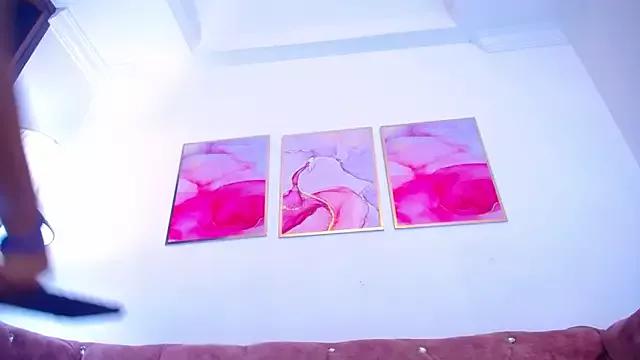 Unleash your urge for fetish cams livestreamers with our pick of steaming hot models, versed in the art of seduction and indulgence.