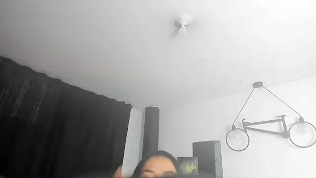 JulietaRioss from StripChat is Freechat