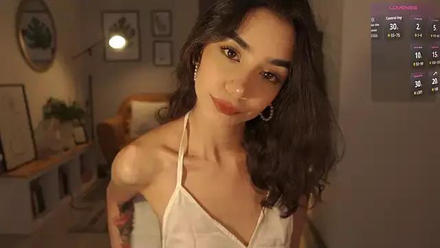 JulietteDee from StripChat is Freechat