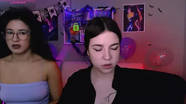 Unleash your urge for fetish cams livestreamers with our pick of steaming hot models, versed in the art of seduction and indulgence.