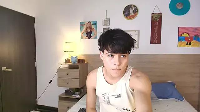 Unleash your urge for fetish cams livestreamers with our pick of steaming hot models, versed in the art of seduction and indulgence.