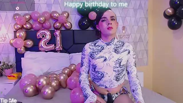 Unleash your urge for fetish cams livestreamers with our pick of steaming hot models, versed in the art of seduction and indulgence.