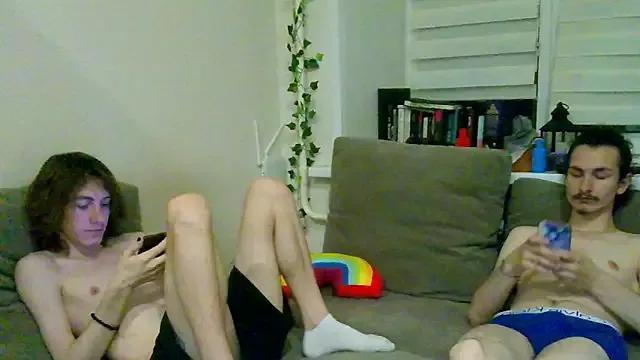 Unleash your urge for fetish cams livestreamers with our pick of steaming hot models, versed in the art of seduction and indulgence.