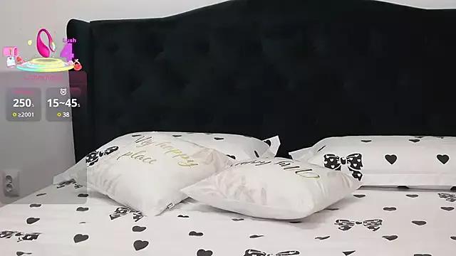 Unleash your urge for fetish cams livestreamers with our pick of steaming hot models, versed in the art of seduction and indulgence.