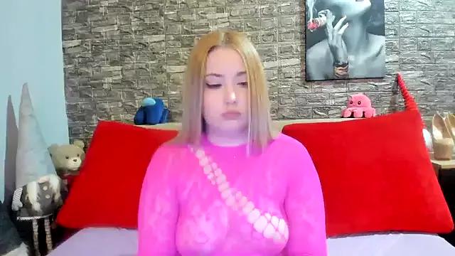 kalindahot from StripChat is Freechat