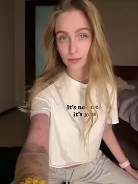 Kamila_icee from StripChat is Freechat