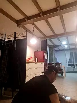 Kamilos25slut from StripChat is Freechat