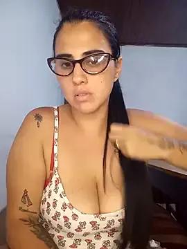 kariciasecreta from StripChat is Freechat