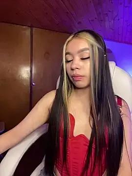 Unleash your urge for fetish cams livestreamers with our pick of steaming hot models, versed in the art of seduction and indulgence.