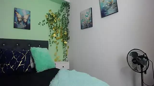 Unleash your urge for fetish cams livestreamers with our pick of steaming hot models, versed in the art of seduction and indulgence.