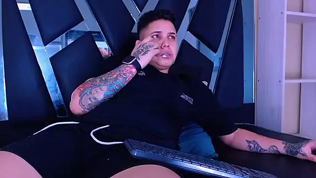 Unleash your urge for fetish cams livestreamers with our pick of steaming hot models, versed in the art of seduction and indulgence.