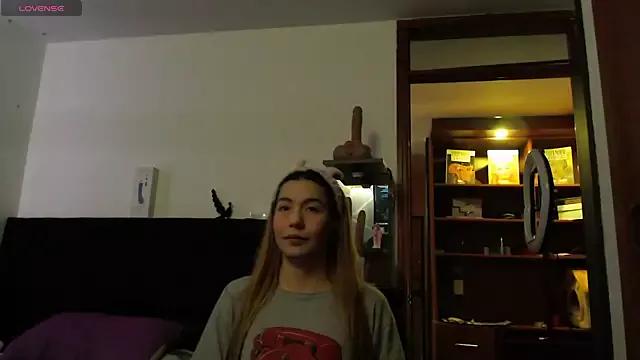 karlamoon23 from StripChat is Freechat