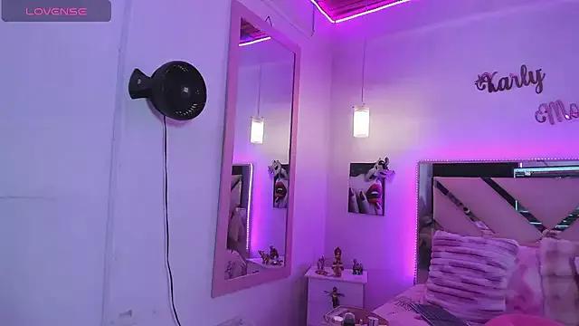 Unleash your urge for fetish cams livestreamers with our pick of steaming hot models, versed in the art of seduction and indulgence.