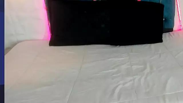 karol_dl from StripChat is Freechat