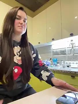 Karolina_llove from StripChat is Freechat