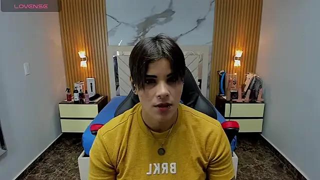 KAROLLJONES1 from StripChat is Freechat