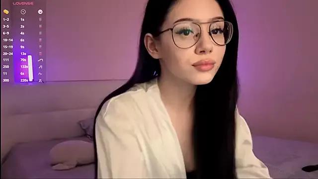 KateHardcastle from StripChat is Freechat