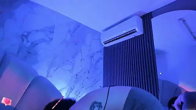 Unleash your urge for fetish cams livestreamers with our pick of steaming hot models, versed in the art of seduction and indulgence.