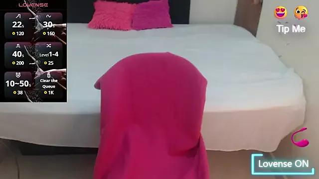 katherine_play from StripChat is Freechat